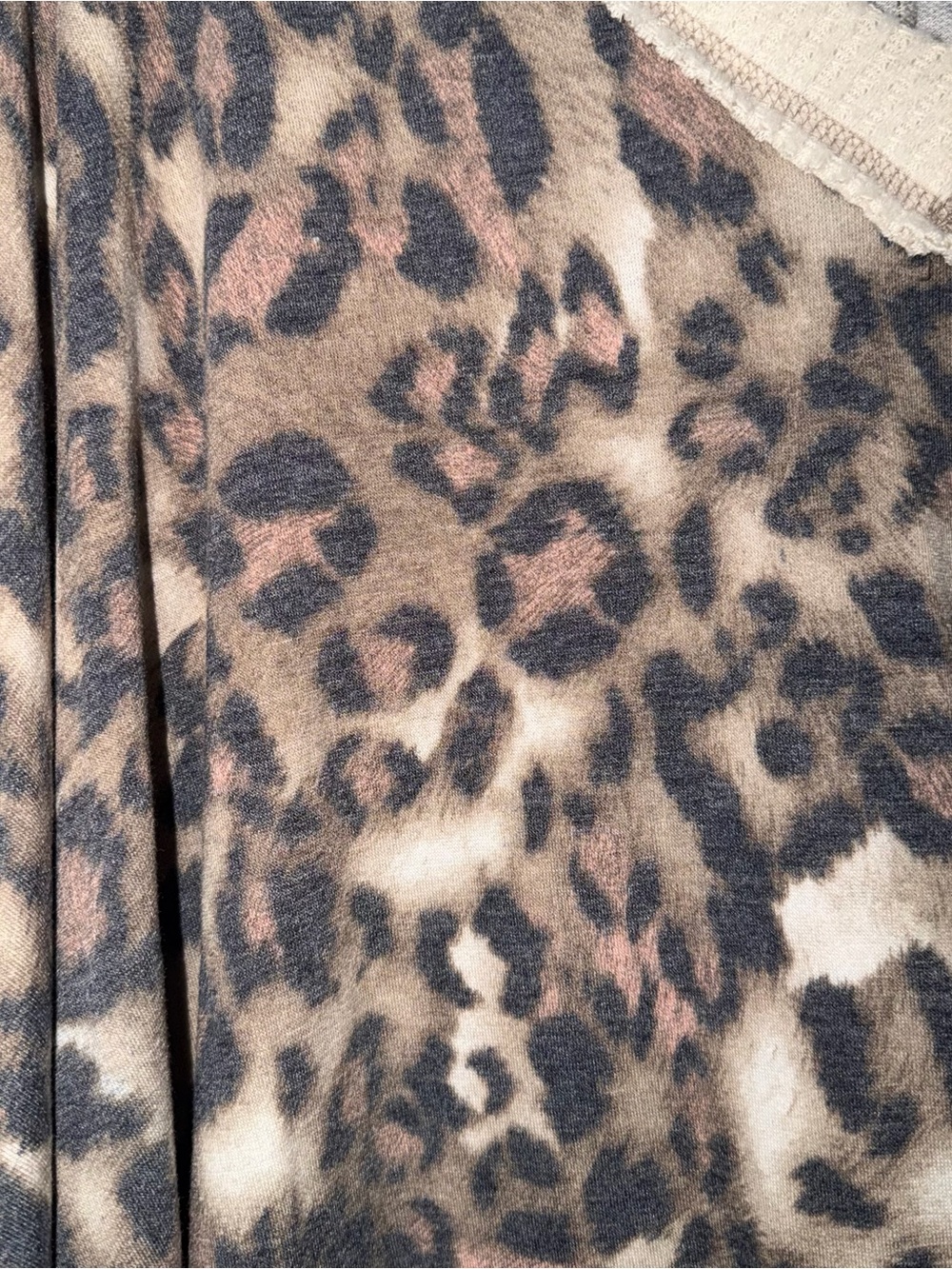 White Birch Cropped Leopard Print Long Sleeve Sweater Size M - Picture 2 of 4